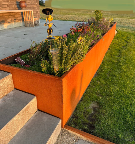 Spesialmål: Plantekasse, lang modell +200 cm (med bunn)