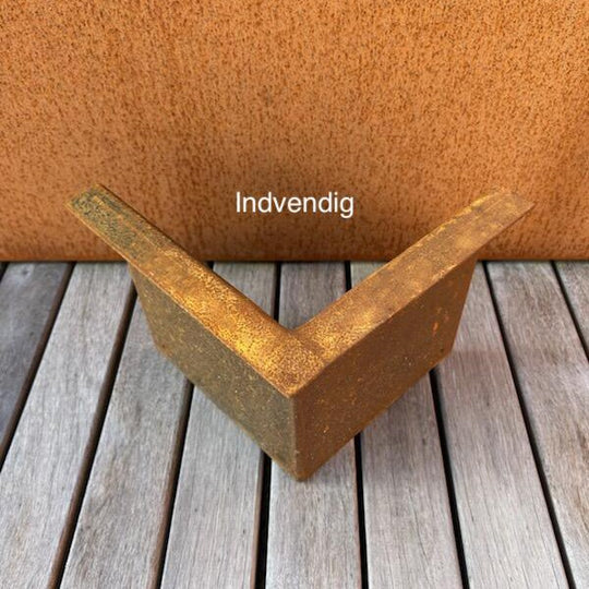 Hjørne for bedkant med bøyd kant