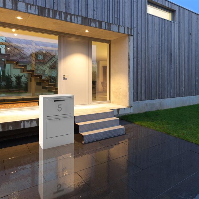 Postkasse i lakkert stål, brev og pakker, stor modell