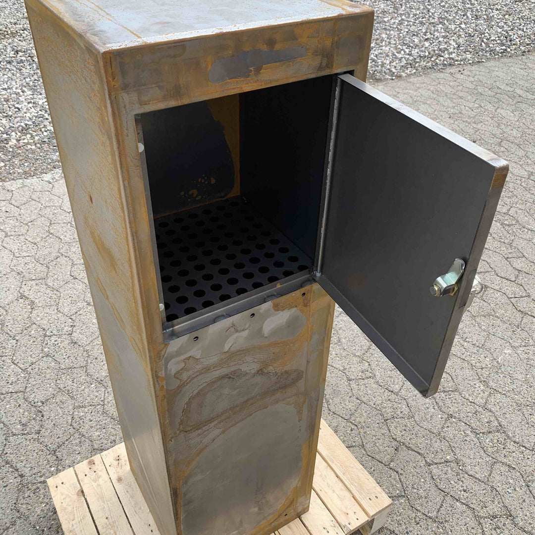 Postkasse i cortenstål, minimalistisk modell